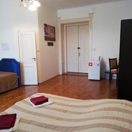Ferdinand Apartments Medias Luaran gambar