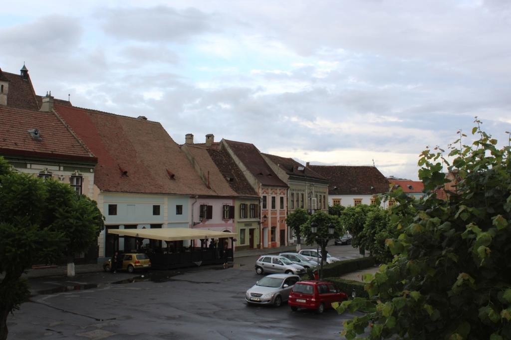 Ferdinand Apartments Medias Luaran gambar