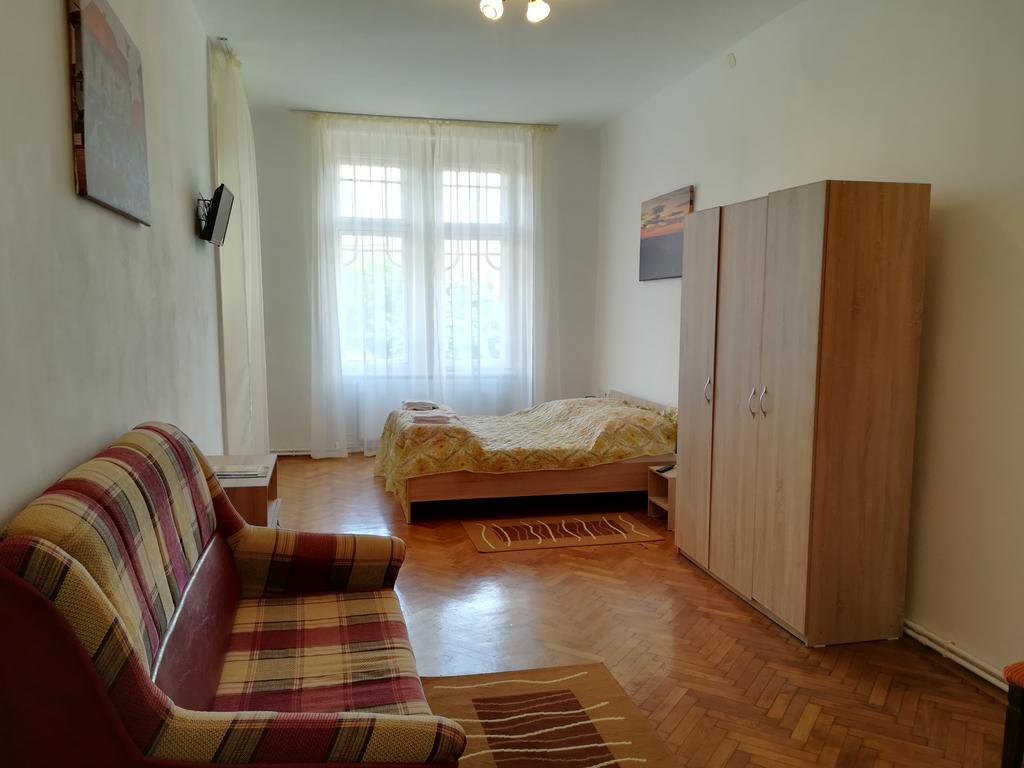 Ferdinand Apartments Medias Luaran gambar