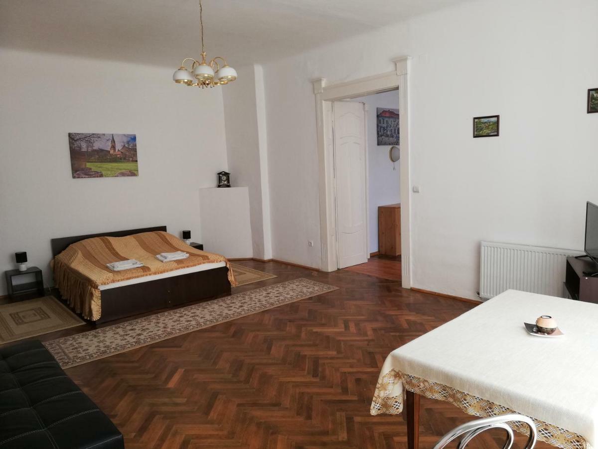 Ferdinand Apartments Medias Luaran gambar