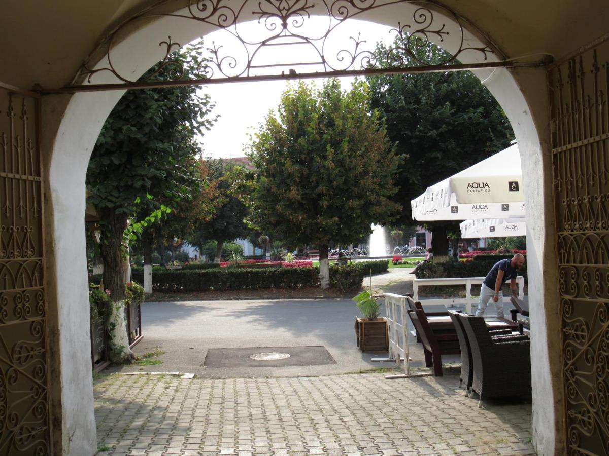 Ferdinand Apartments Medias Luaran gambar