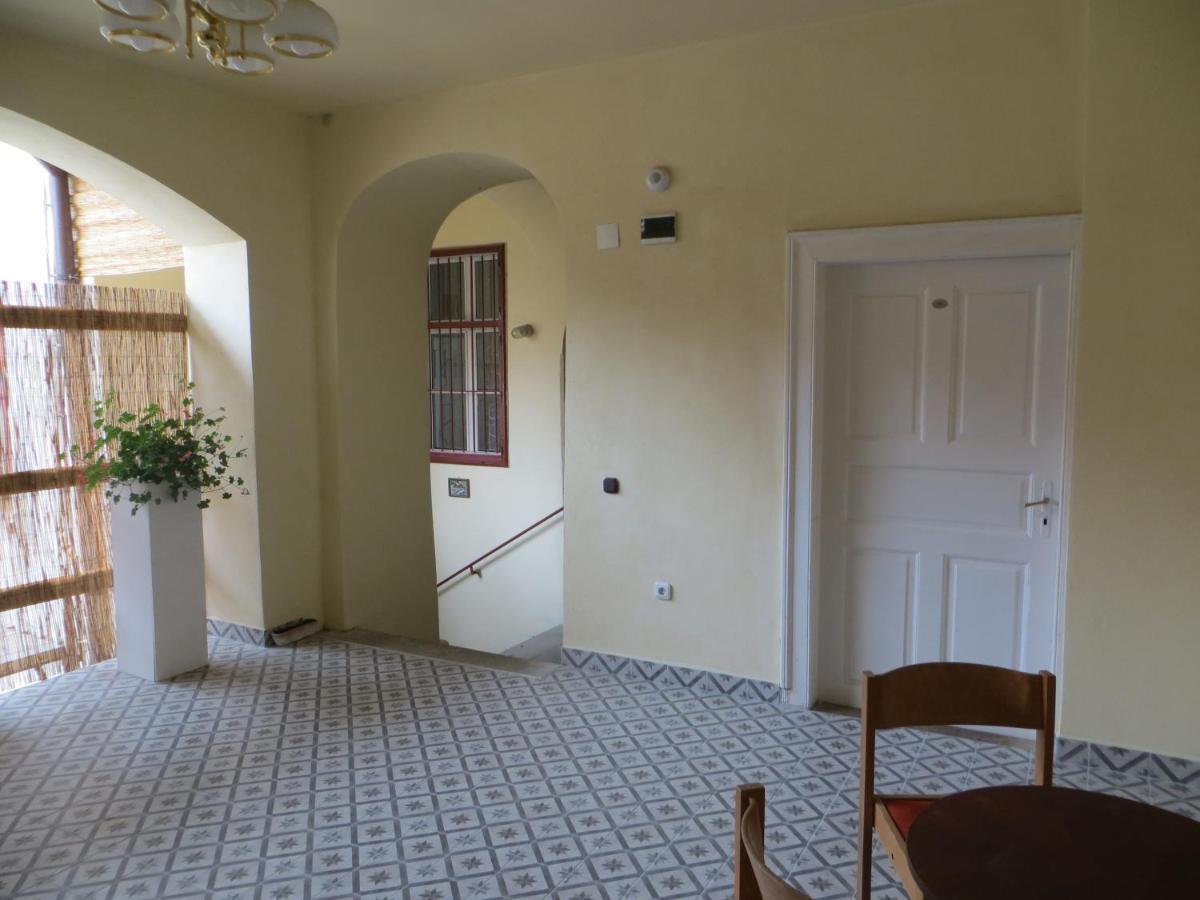 Ferdinand Apartments Medias Luaran gambar